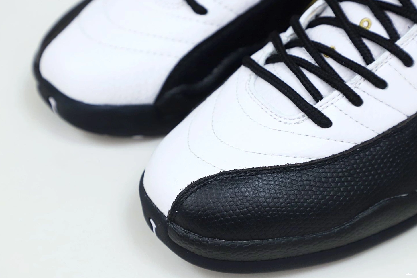 AIR RETRO 12 'ROYALTY' JORDAN 0915